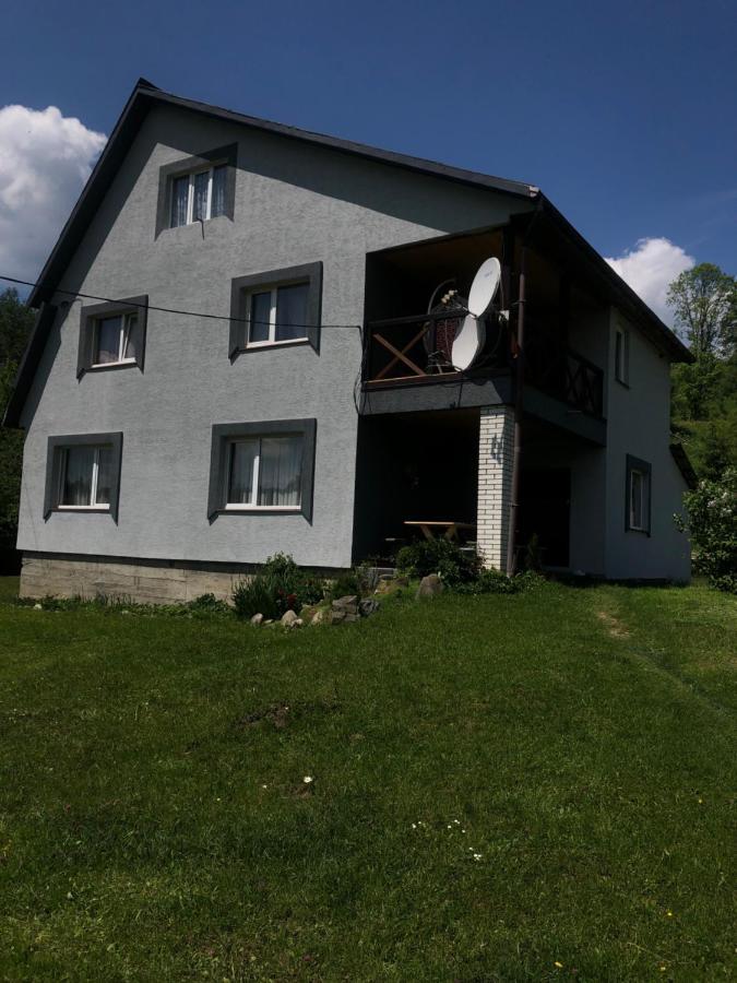 У Ані Lazeshchyna Exterior photo